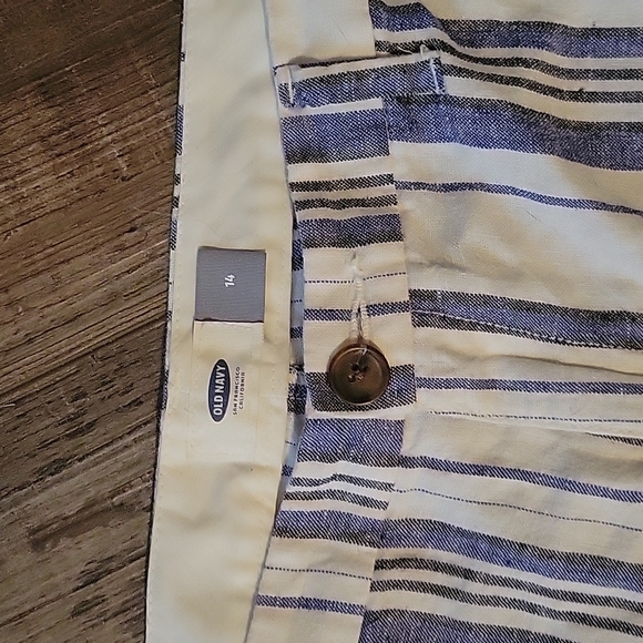 Shorts - Picture 2 of 2